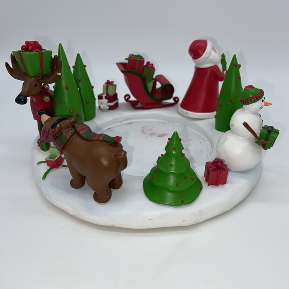 White Barn Large Christmas Ring Candle Holder Santa Snowman Deer Bear Presents‎ - Picture 3 of 11